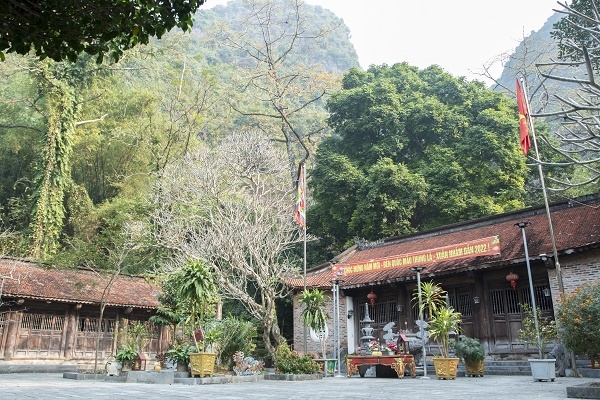 Đền Thung Lá – Điểm du lịch về nguồn linh thiêng ở Ninh Bình
